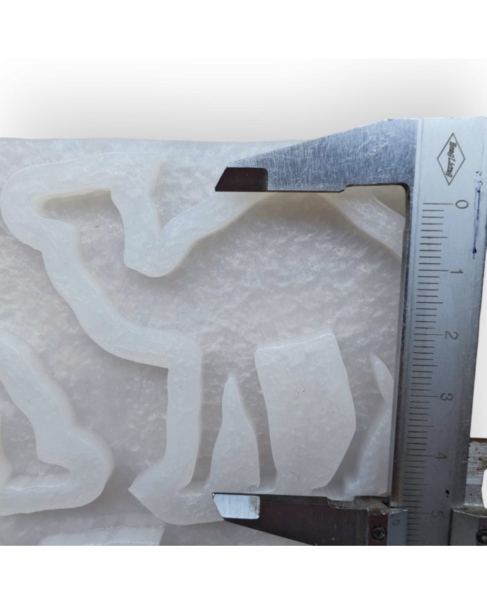 Deve Beton ve Epoksi Silikon Kalıbı - 4'lü Kod: 1252