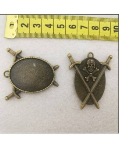 Metal Kolye Ucu Korsan