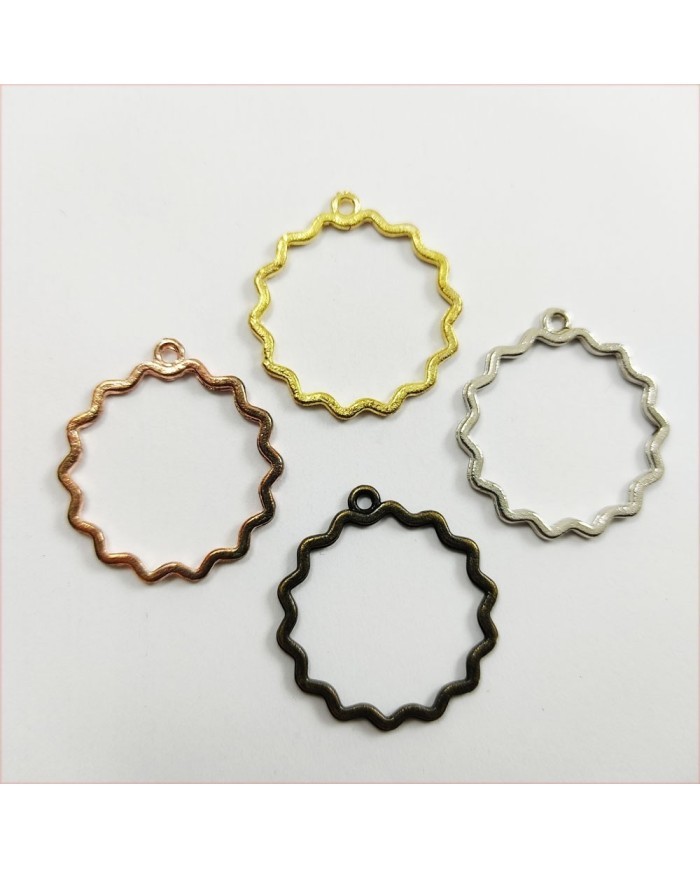 Yuvarlak Tırtıklı Reçine Metal Kolye Ucu