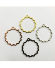 Yuvarlak Tırtıklı Reçine Metal Kolye Ucu