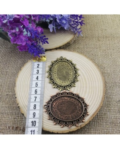 Kolye Ucu - Kenarı Şekilli Eskitme Oval Antik Sarı